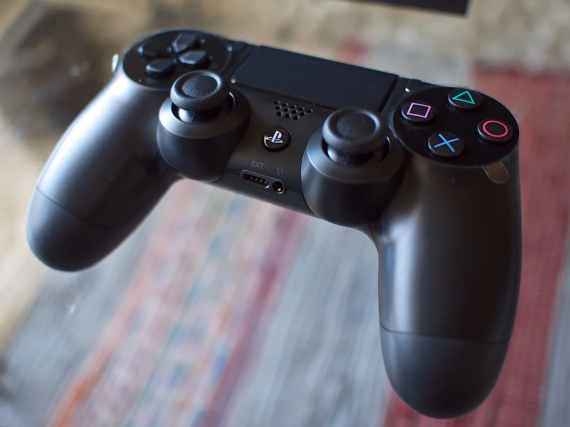 DUALSHOCK4