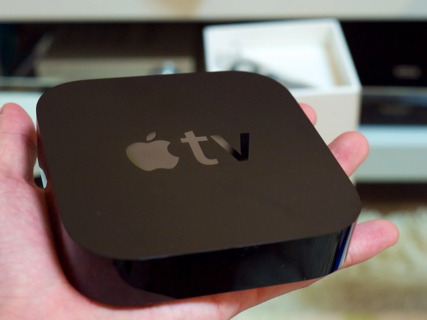 Apple TVはiPhoneでタッチするだけでセットアップできる