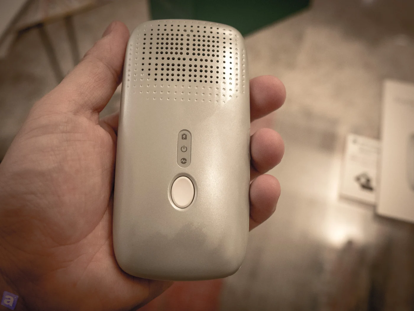 スマホと連動する世界初の体臭チェッカーを買った