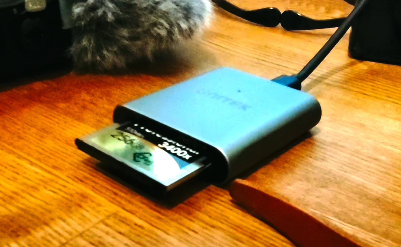 カードを挿したら自動で動画を取り込みたい