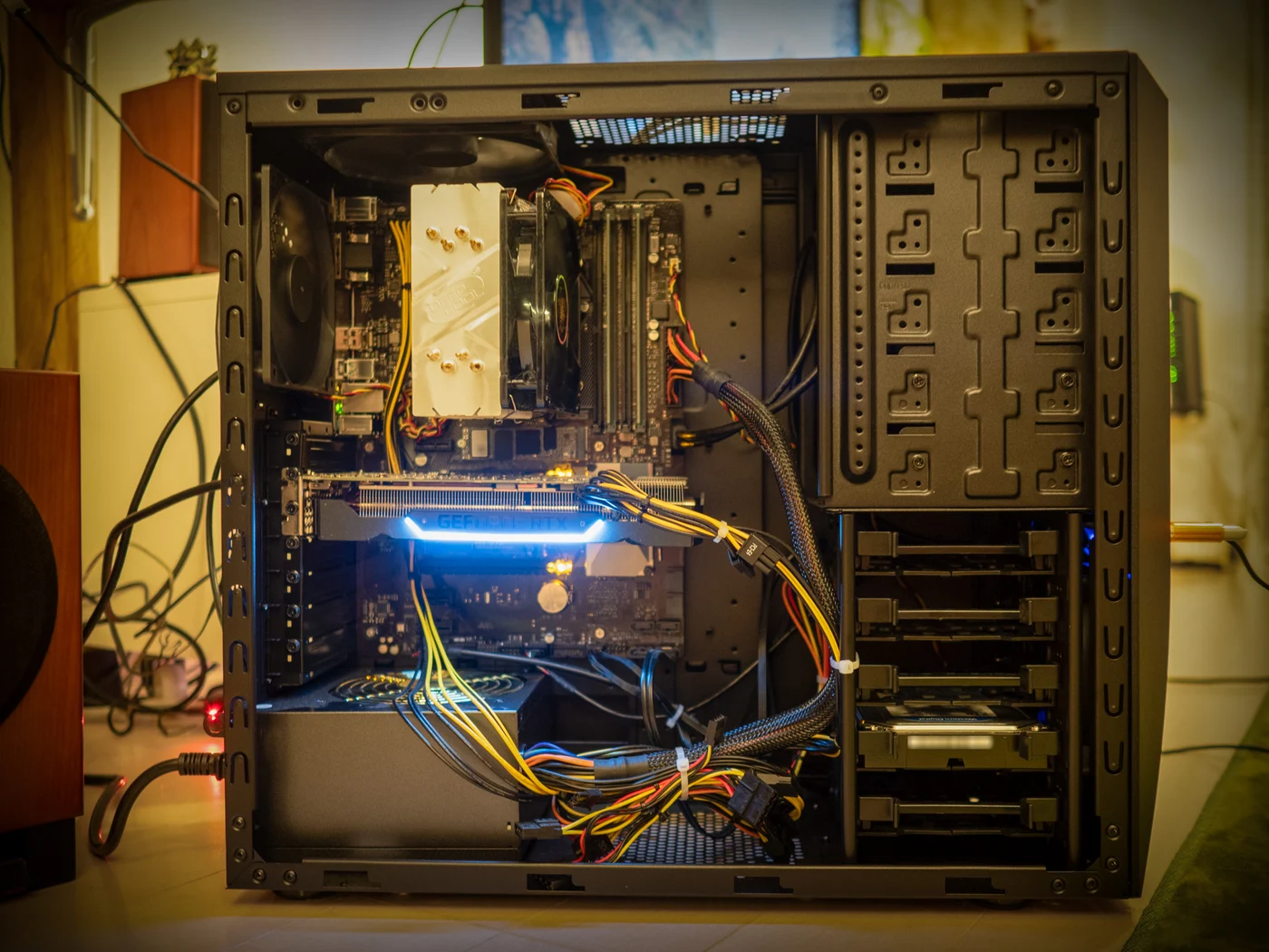 ゲーミングPCにSSDを増設しようとしたら、また規格が変わってた