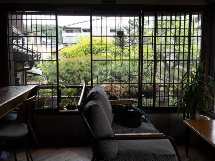 窓全開で解放的。よい季節に来たな。