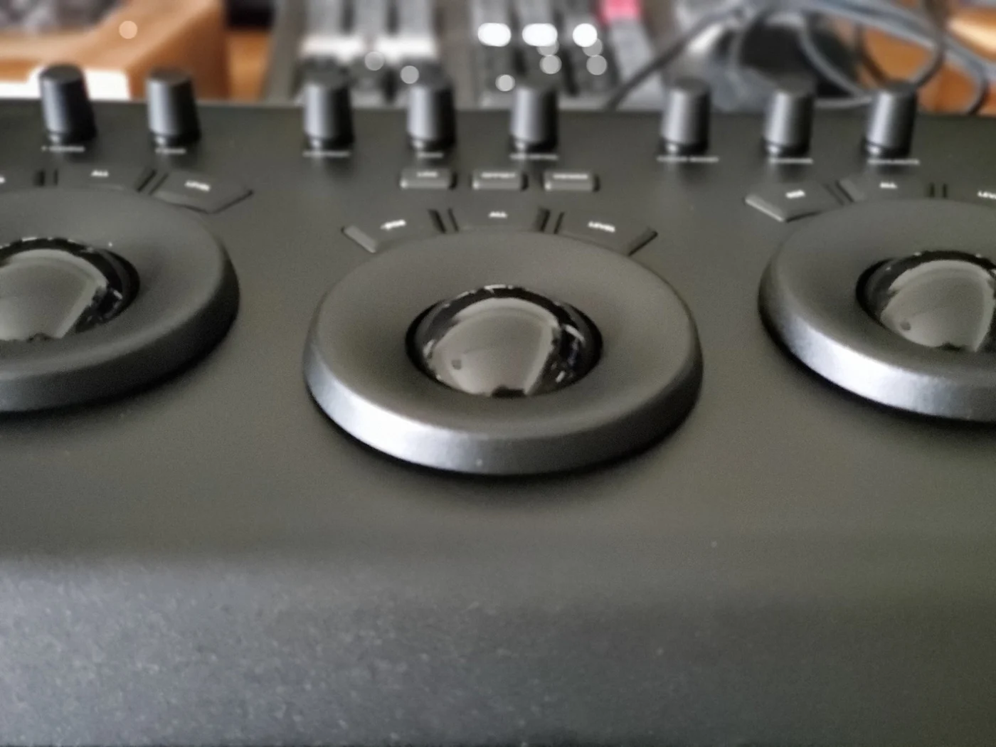DaVinci Resolve Micro Panelを5ヶ月使った感想