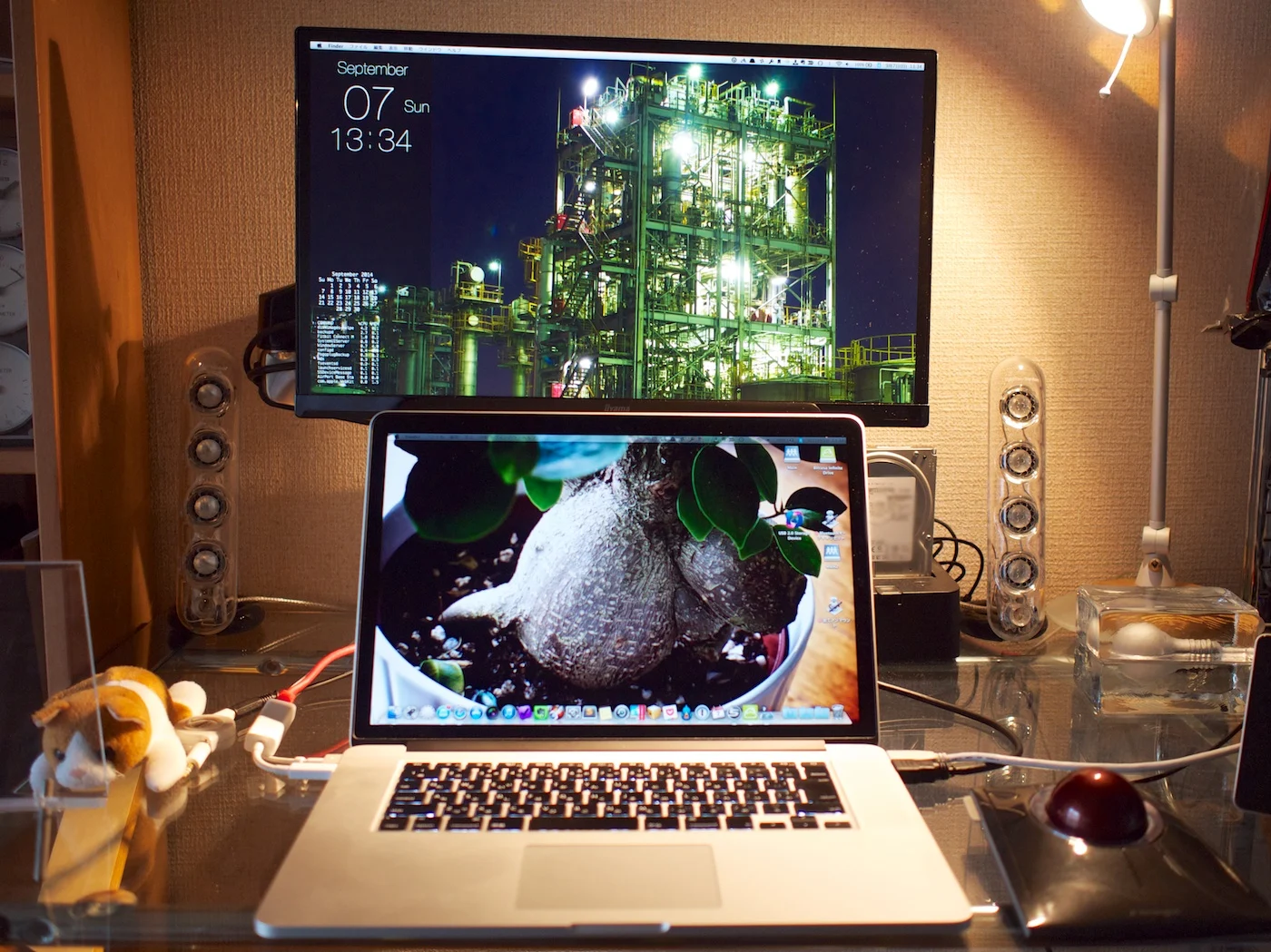 MacBook Pro with Retina displayの上にさらにディスプレイ